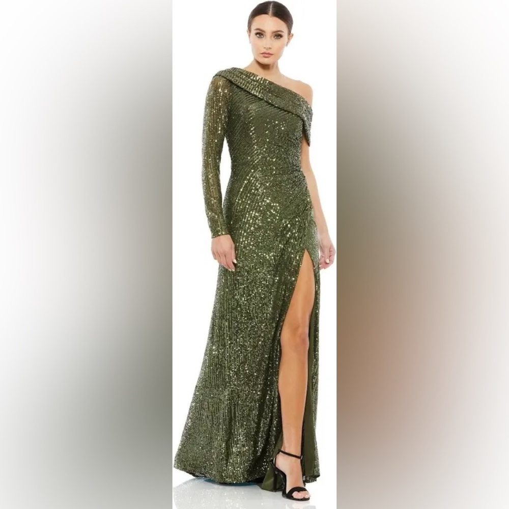 Mac Duggal Elegant Green Sequin Dress